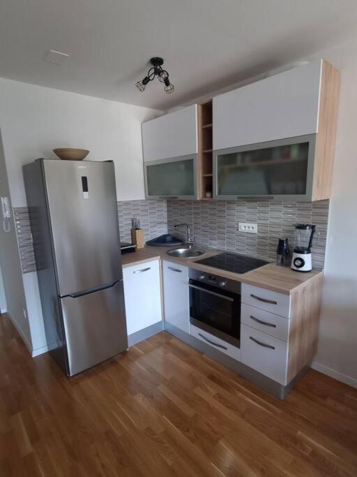 Apartment With Seaview + Private Garage Parking 스플리트 외부 사진